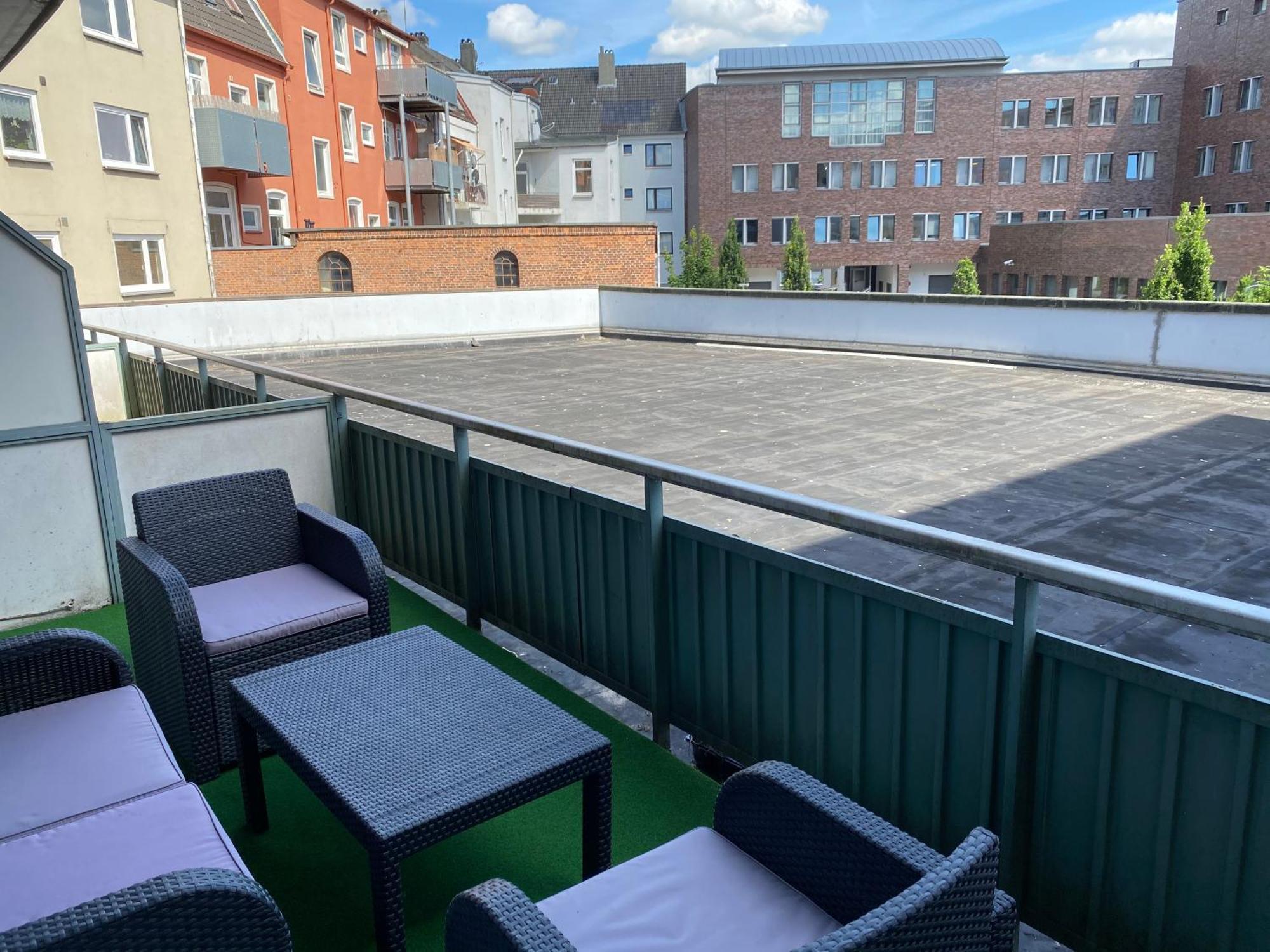 1,5-Zimmer Apartment Mit Balkon Am Hauptbahnhof Neumuenster Exterior photo